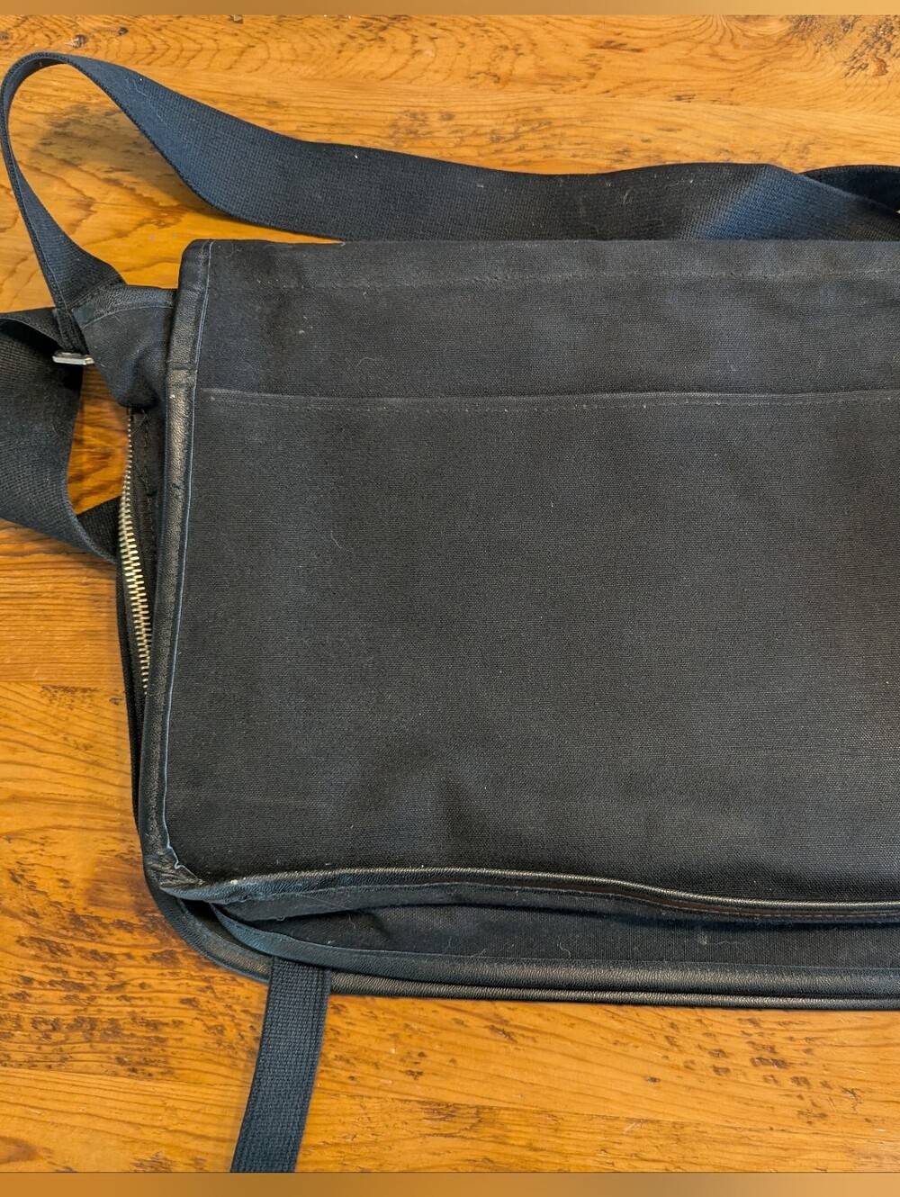Danish Globetrot Messenger Bag - Picture 6 of 6